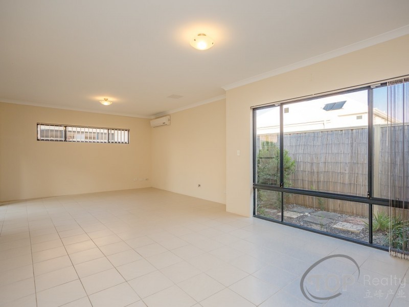 11/26 Churchill Green, Canning Vale WA 6155