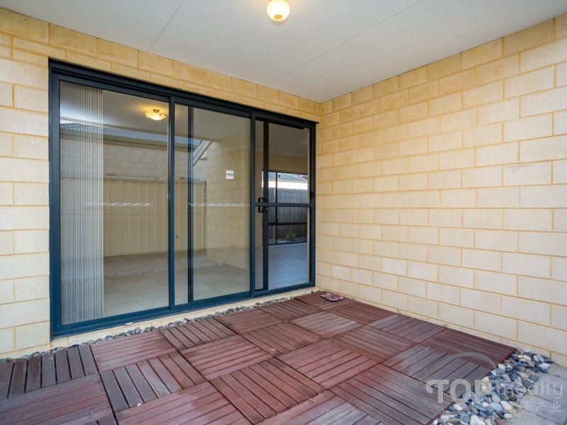 11/26 Churchill Green, Canning Vale WA 6155