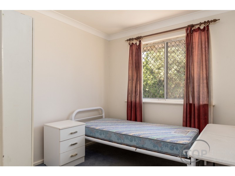 6 Lurnea Place, Karawara WA 6152
