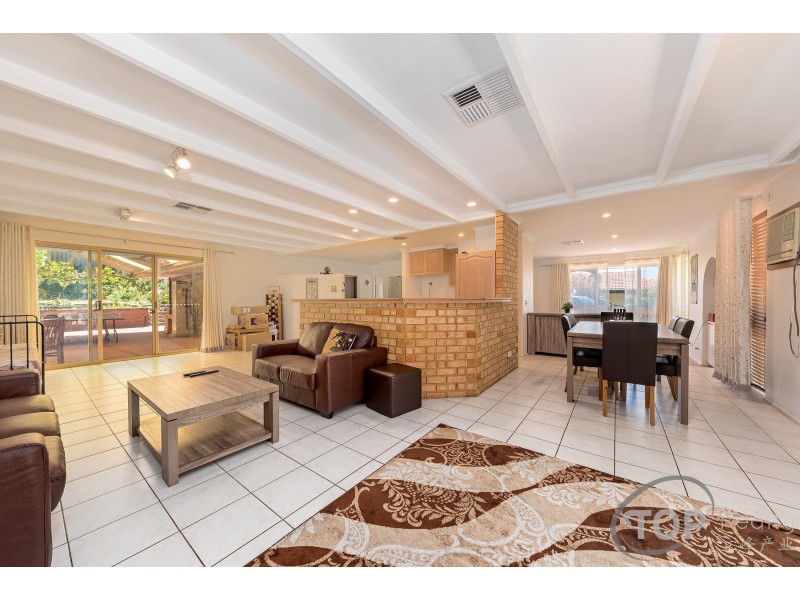10 Albatross Pass, Willetton WA 6155