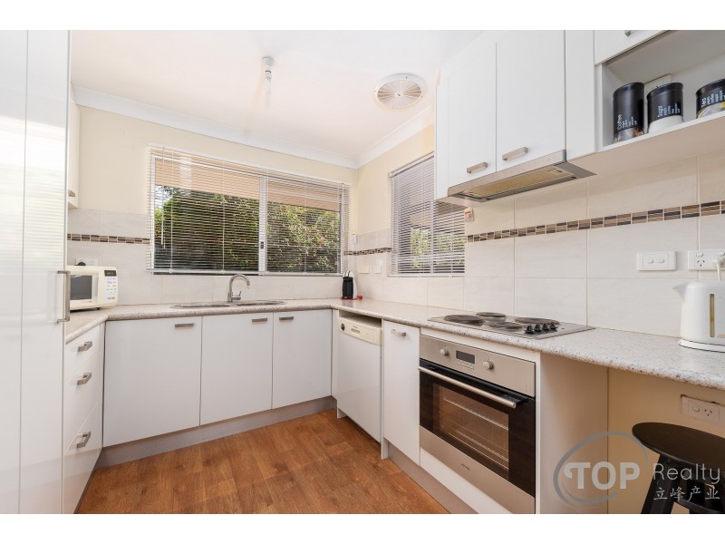 8A The Crowsnest, Willetton WA 6155