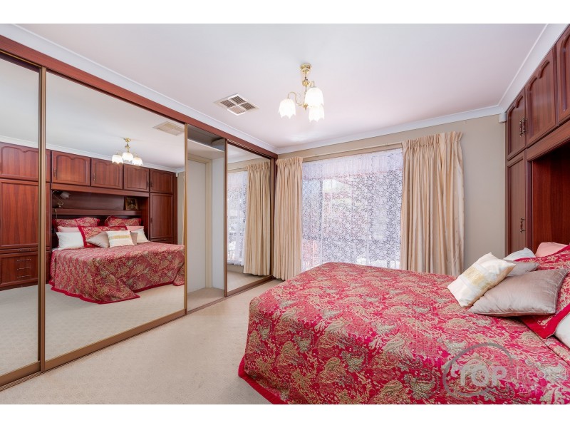 10 Saffron Court, Riverton WA 6148