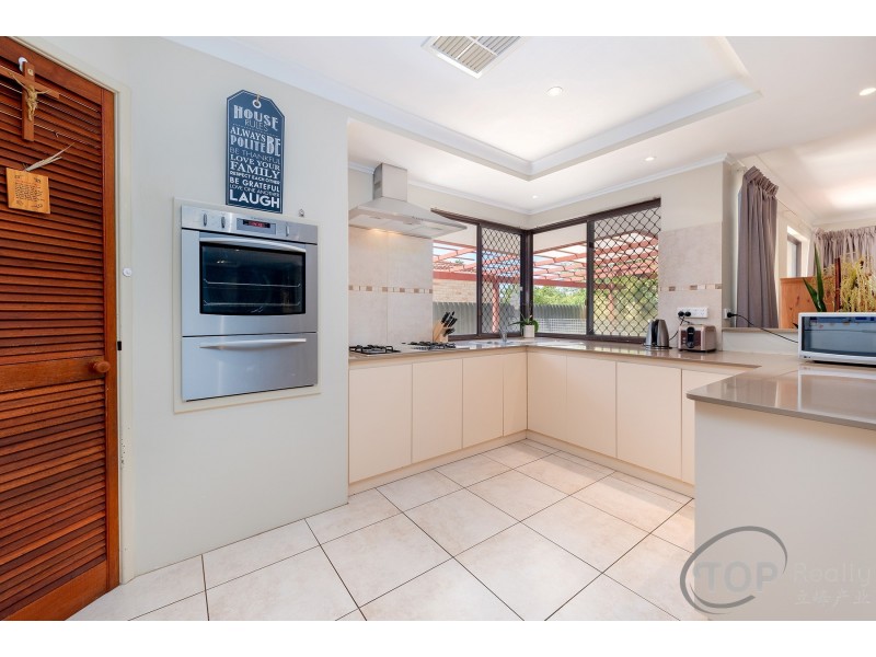 10 Saffron Court, Riverton WA 6148