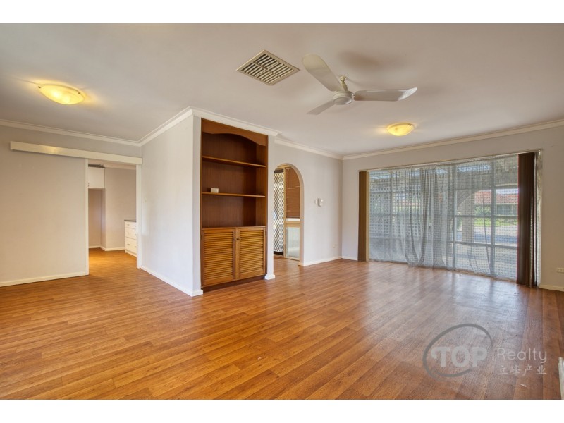 2 Romney Way, Parkwood WA 6147