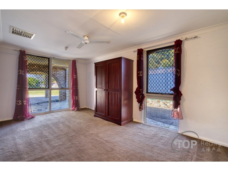 2 Romney Way, Parkwood WA 6147