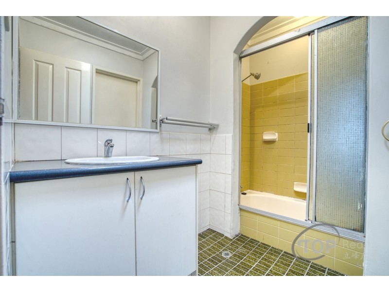 2 Romney Way, Parkwood WA 6147