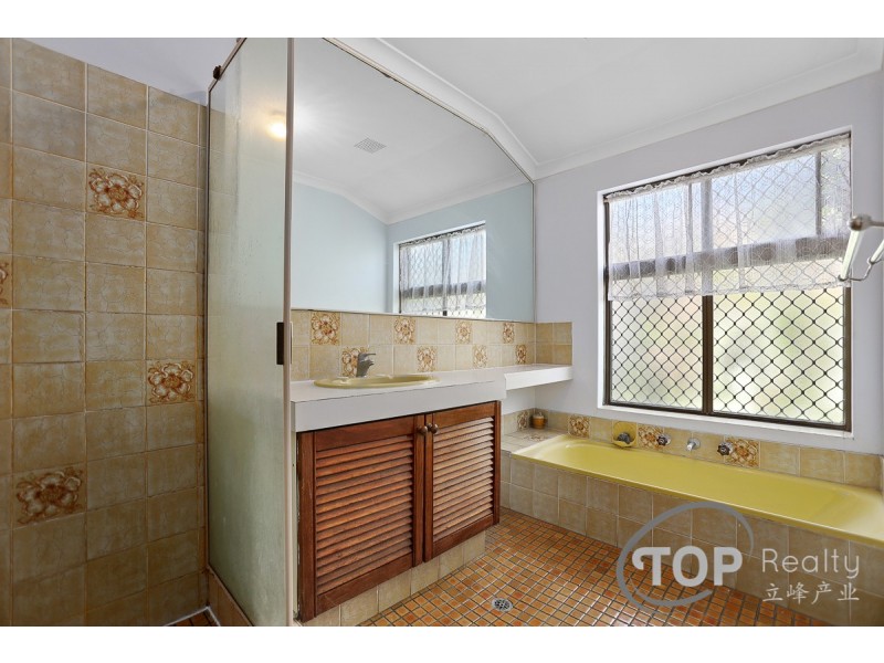 17 Riding Way, Bull Creek WA 6149