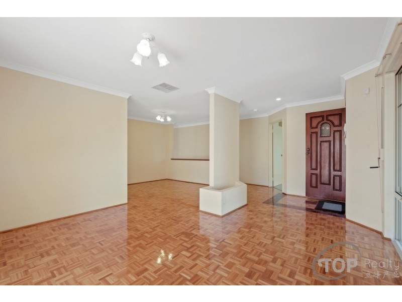 11 Hackett Pass, Winthrop WA 6150