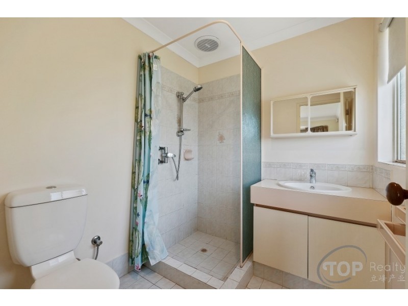 11 Hackett Pass, Winthrop WA 6150