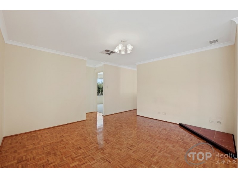 11 Hackett Pass, Winthrop WA 6150