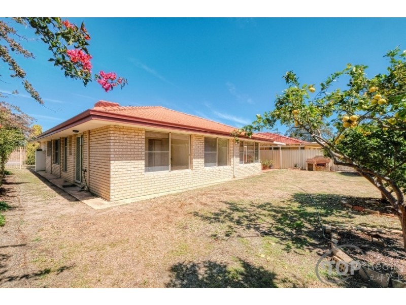 11 Hackett Pass, Winthrop WA 6150