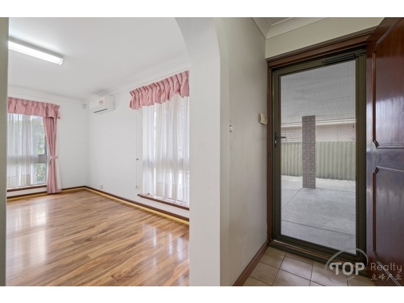 11 Merley Way, Parkwood WA 6147