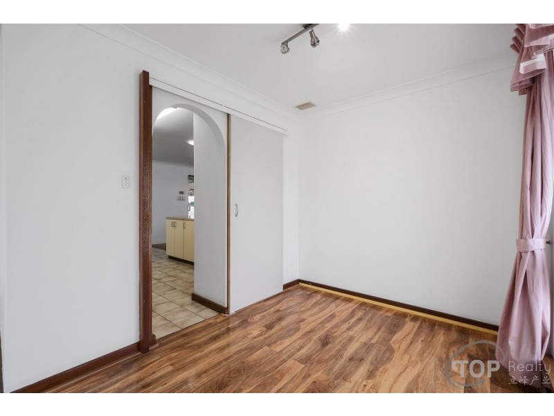 11 Merley Way, Parkwood WA 6147