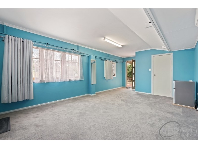 11 Merley Way, Parkwood WA 6147
