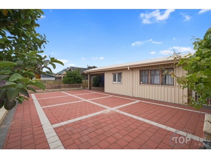11 Merley Way, Parkwood WA 6147