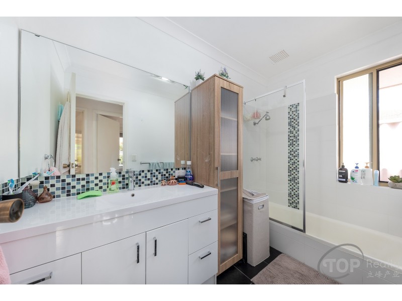 25 Myrna Way, Parkwood WA 6147