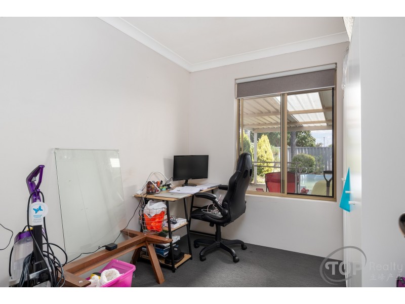 25 Myrna Way, Parkwood WA 6147