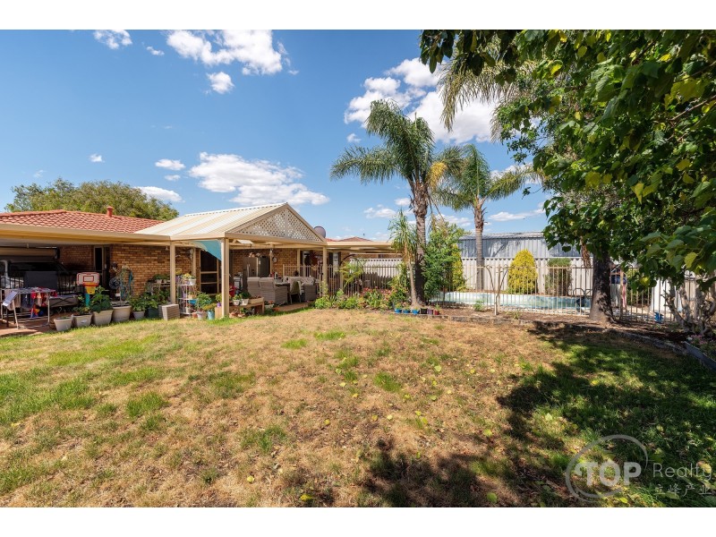 25 Myrna Way, Parkwood WA 6147