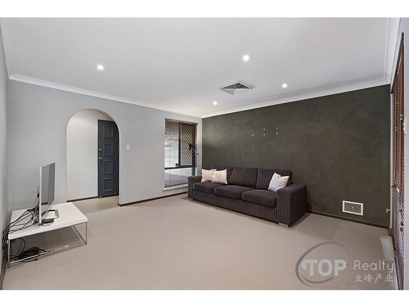 17B Chaparral Crescent, Willetton WA 6155