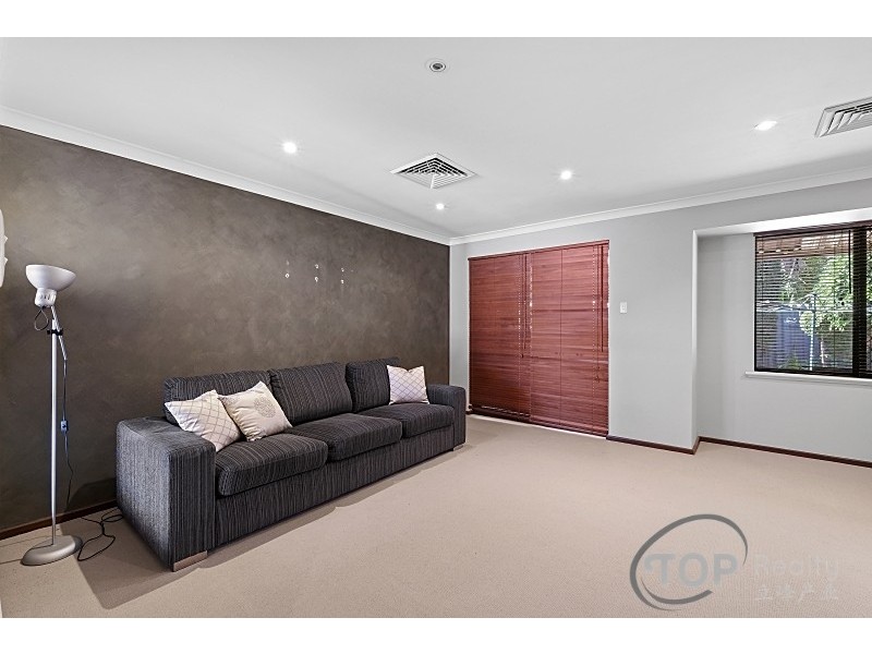 17B Chaparral Crescent, Willetton WA 6155
