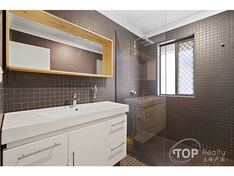 17B Chaparral Crescent, Willetton WA 6155