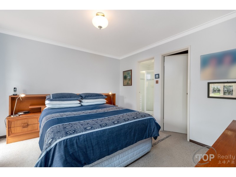 8 Rummer Way, Bateman WA 6150