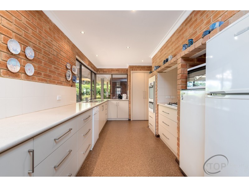 8 Rummer Way, Bateman WA 6150