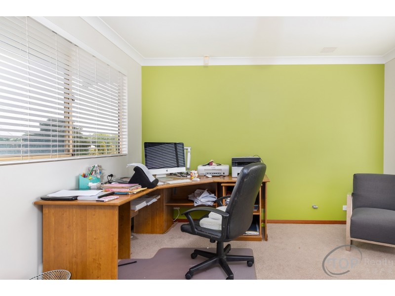 17 Ruffian Loop, Willetton WA 6155