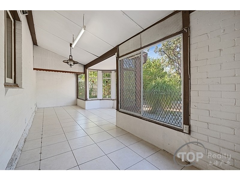 268 Spencer Road, Thornlie WA 6108