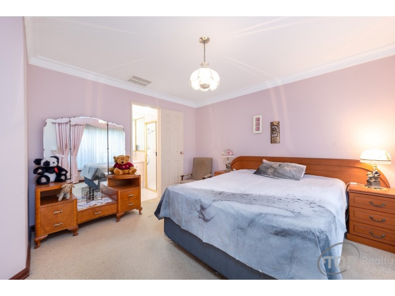 8 Curzon Court, Willetton WA 6155