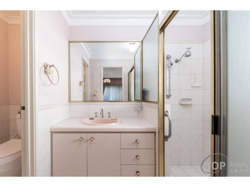 8 Curzon Court, Willetton WA 6155