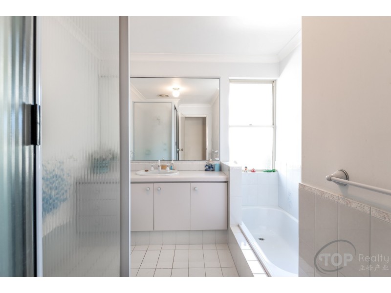 8 Curzon Court, Willetton WA 6155