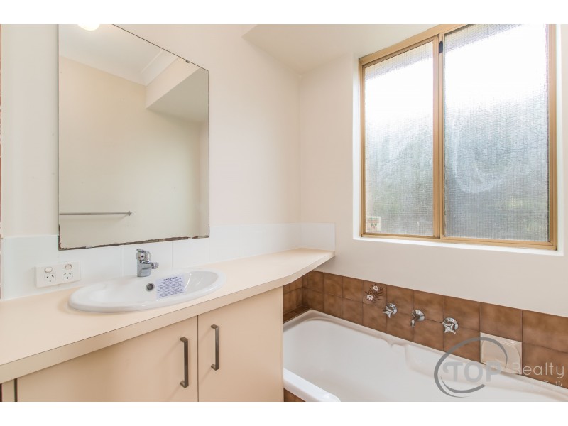Unit 3/68 Tribute St East, Shelley WA 6148