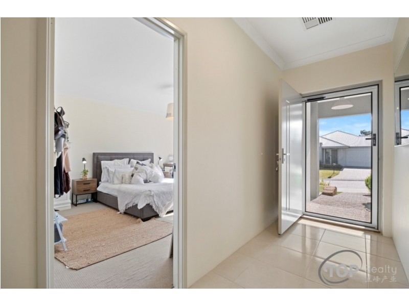 33 Tiliqua Crescent, Wandi WA 6167