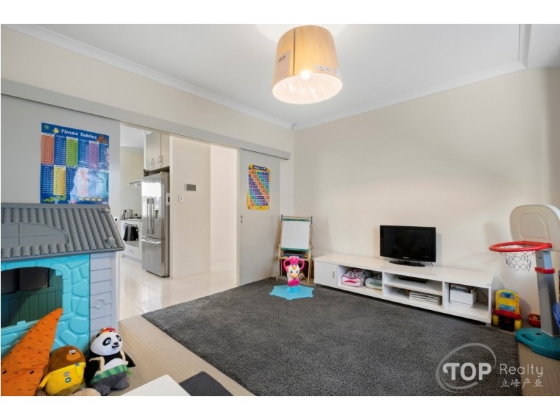 33 Tiliqua Crescent, Wandi WA 6167