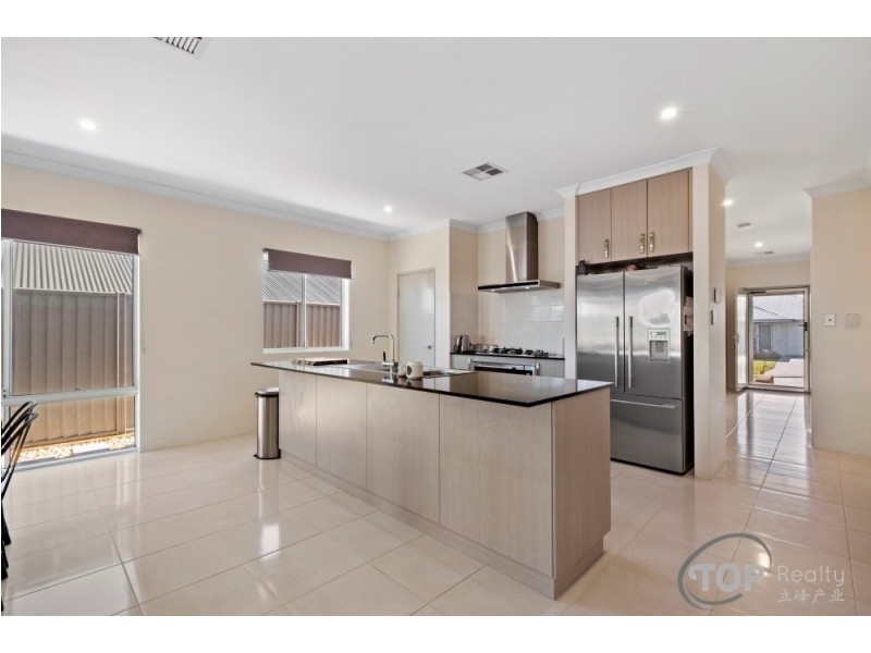 33 Tiliqua Crescent, Wandi WA 6167