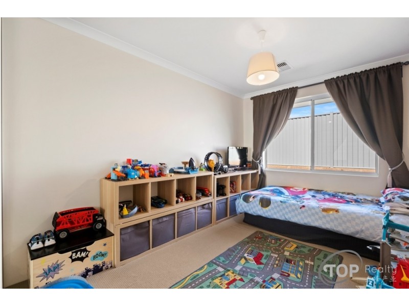 33 Tiliqua Crescent, Wandi WA 6167