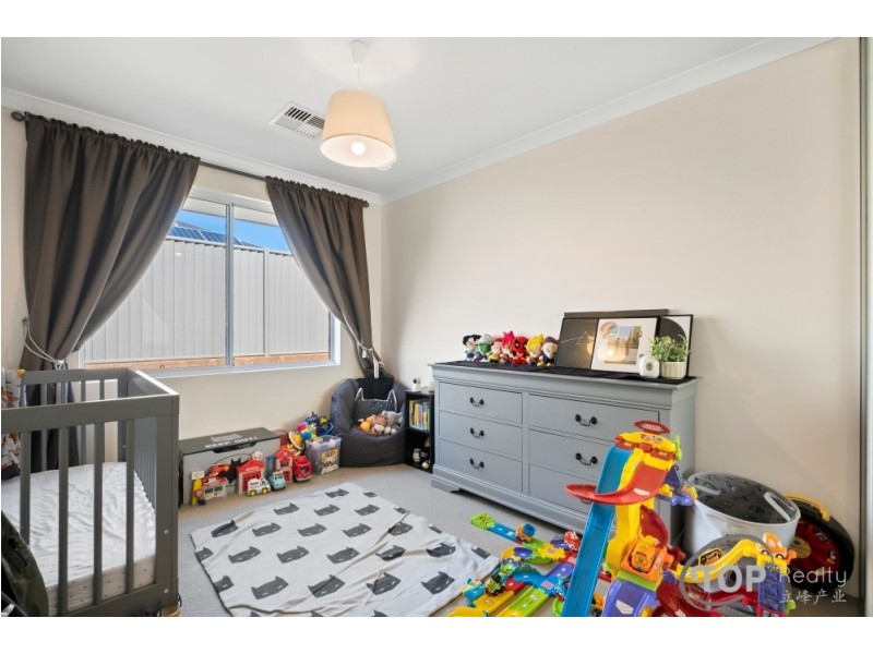 33 Tiliqua Crescent, Wandi WA 6167