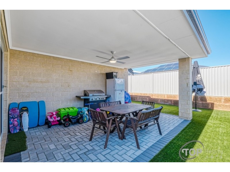 33 Tiliqua Crescent, Wandi WA 6167