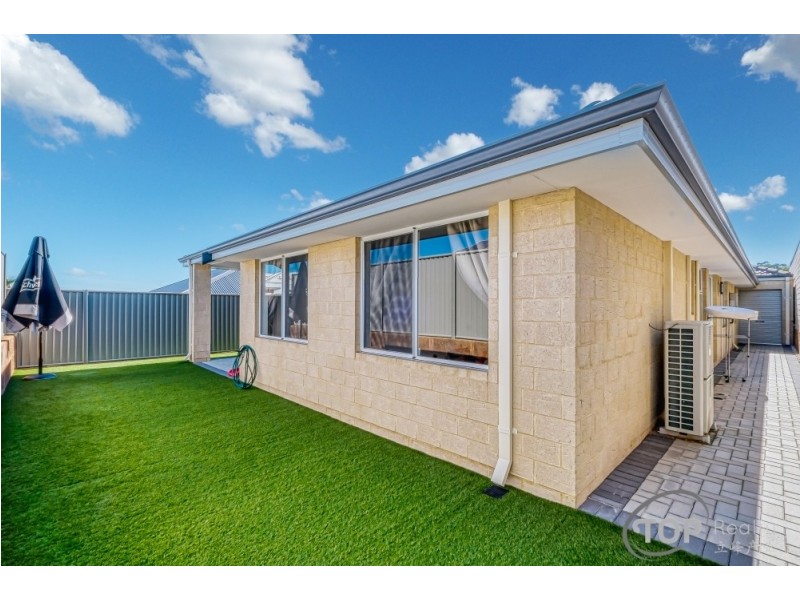33 Tiliqua Crescent, Wandi WA 6167
