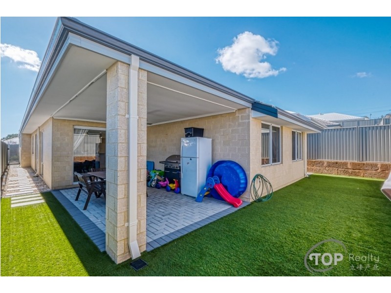 33 Tiliqua Crescent, Wandi WA 6167