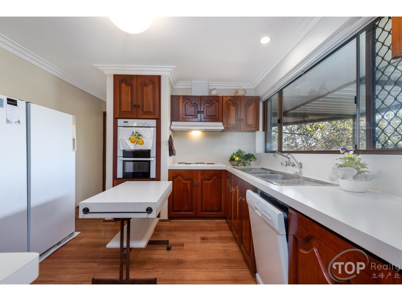 13 Pearson Crescent, Bull Creek WA 6149