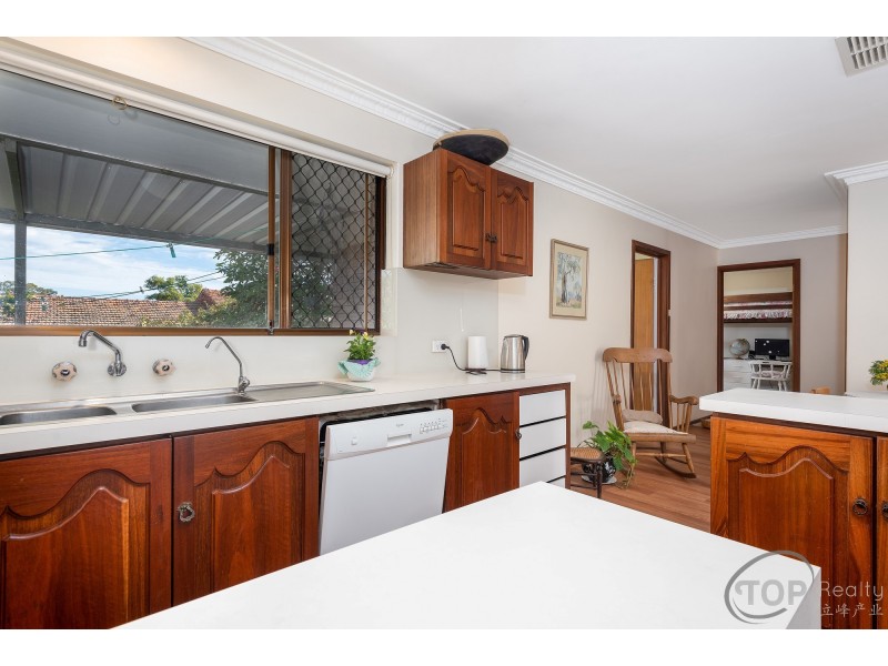 13 Pearson Crescent, Bull Creek WA 6149