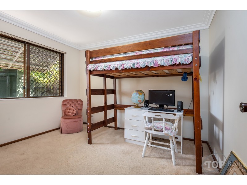 13 Pearson Crescent, Bull Creek WA 6149