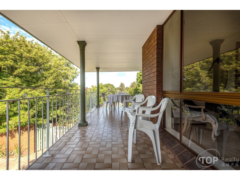 13 Pearson Crescent, Bull Creek WA 6149