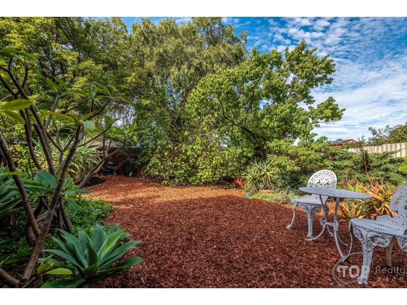 13 Pearson Crescent, Bull Creek WA 6149