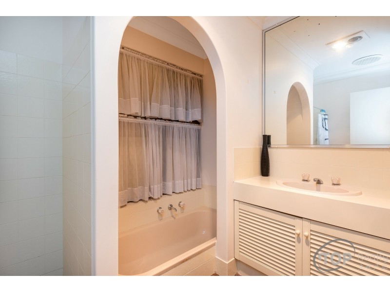 6 Pembury Crescent, Ferndale WA 6148