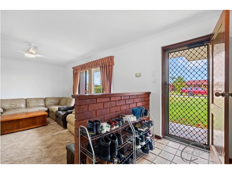 15 Glencairn Way, Parkwood WA 6147