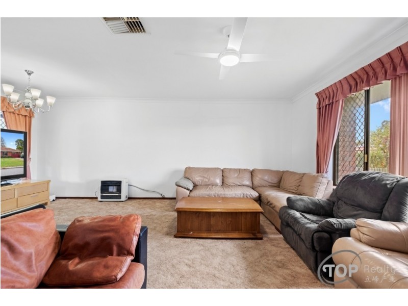 15 Glencairn Way, Parkwood WA 6147