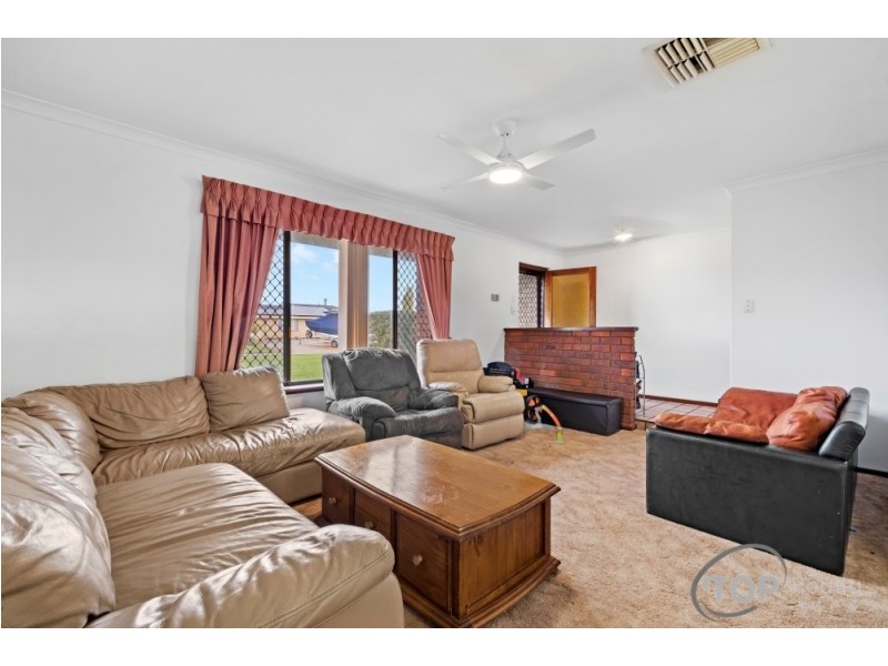 15 Glencairn Way, Parkwood WA 6147